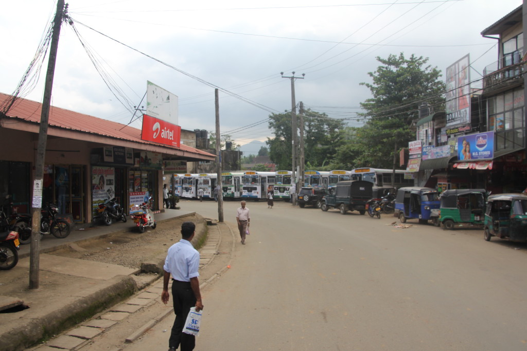 කලවානේ කඩ වසයි කලවානේ කඩ වසයි