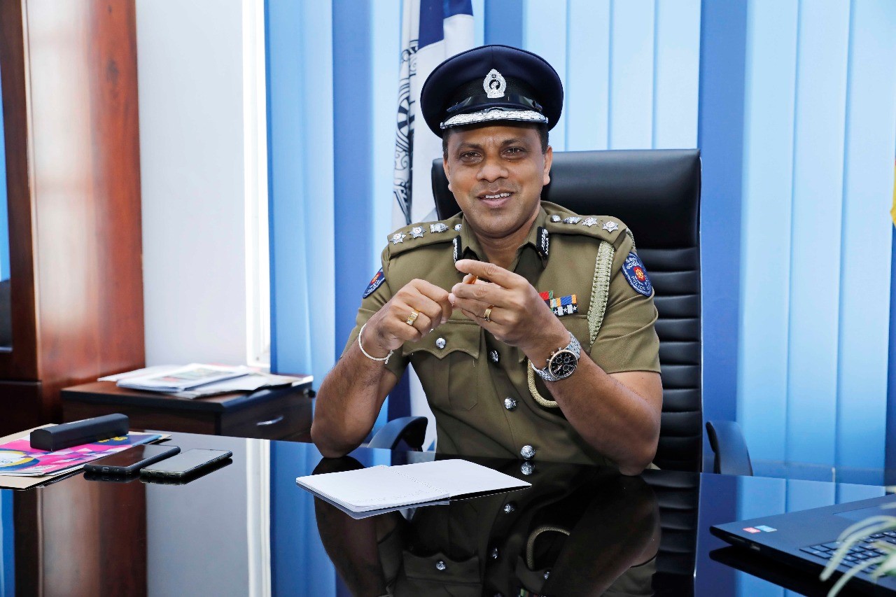 ජ්යෙෂ්ඨ පොලිස් අධිකාරි රොෂාන් රාජපක්ෂට නව අධ්යක්ෂක ධූරයක් ජ්යෙෂ්ඨ පොලිස් අධිකාරි රොෂාන් රාජපක්ෂට නව අධ්යක්ෂක ධූරයක්