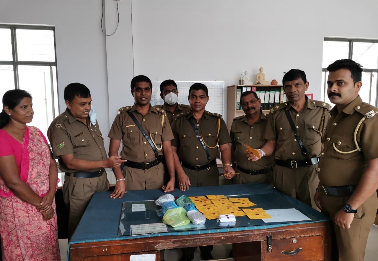 හෙරොයින් සහ ගංජා වැටලීම් 09ක් – සැකකරුවන් 09ක් අත්අඩංගුවට හෙරොයින් සහ ගංජා වැටලීම් 09ක් – සැකකරුවන් 09ක් අත්අඩංගුවට
