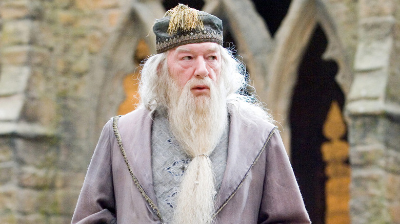 හැරී පොටර් නළු Michael Gambon මිය යයි හැරී පොටර් නළු Michael Gambon මිය යයි